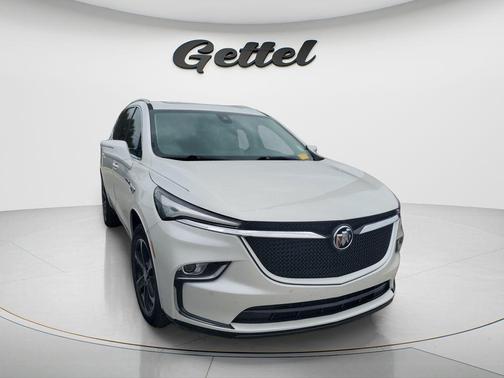 White Frost Tricoat 2022 Buick Enclave FWD Essence