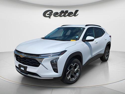 Summit White 2024 Chevrolet Trax LT