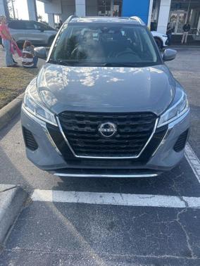 2022 Nissan Kicks SV