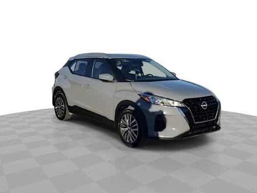 2022 Nissan Kicks SV
