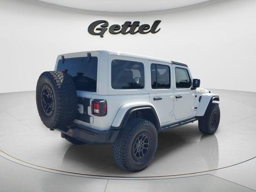 Bright White Clearcoat 2023 Jeep Wrangler Willys