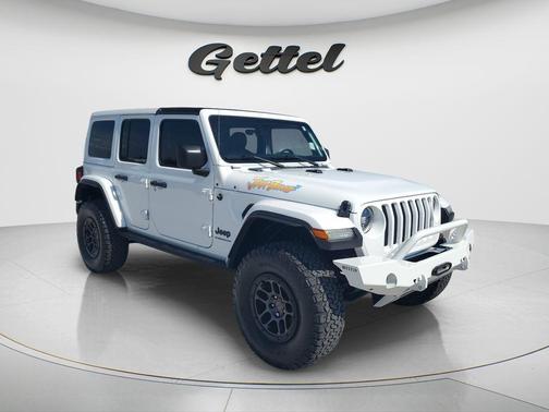 Bright White Clearcoat 2023 Jeep Wrangler Willys