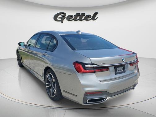 Donington Gray Metallic 2021 BMW 750 i xDrive
