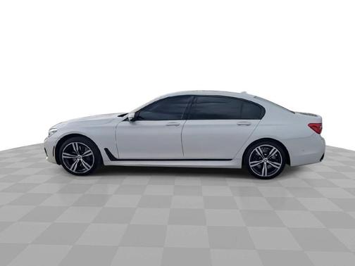 2018 BMW 750 I