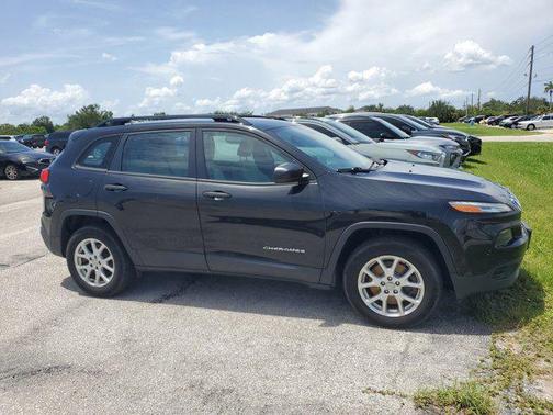 2016 Jeep Cherokee Sport