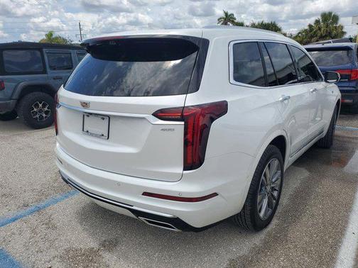 2024 Cadillac XT6 Premium Luxury FWD