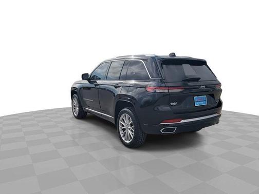 2022 Jeep Grand Cherokee Summit
