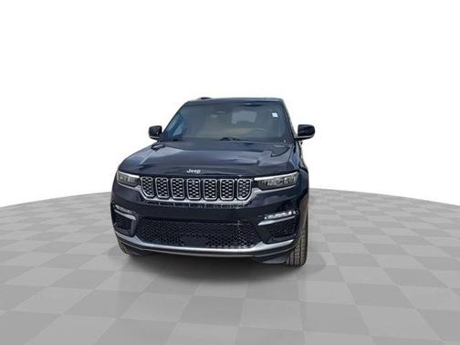 2022 Jeep Grand Cherokee Summit