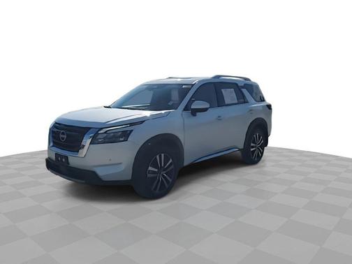 2025 Nissan Pathfinder Platinum 4WD