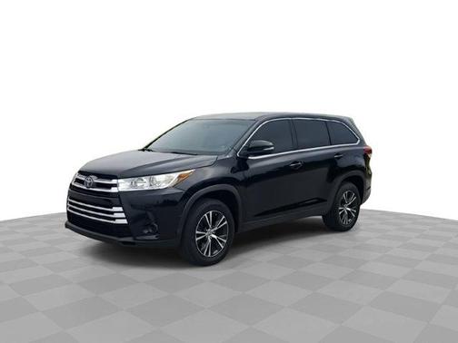 2019 Toyota Highlander LE I4