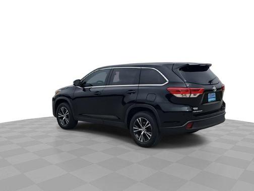 2019 Toyota Highlander LE I4