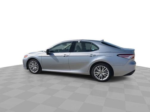 2020 Toyota Camry XLE
