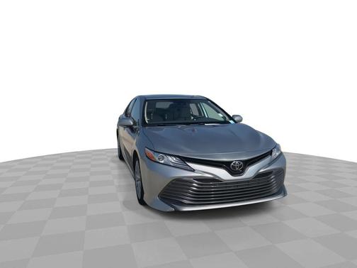 2020 Toyota Camry XLE