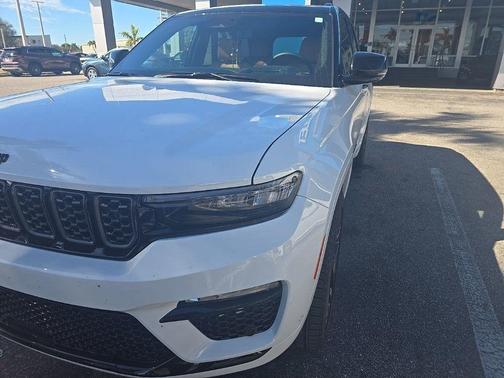 2025 Jeep Grand Cherokee Summit