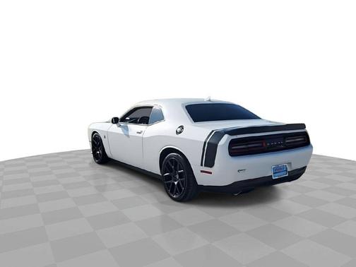 2016 Dodge Challenger R/T Scat Pack