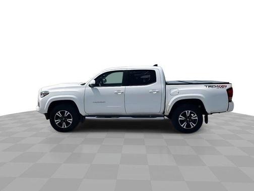 2016 Toyota Tacoma SR