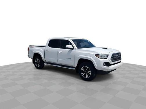 2016 Toyota Tacoma SR