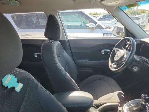 2017 Kia Soul Base