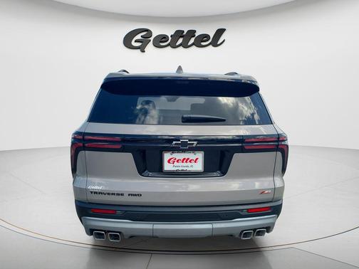 Sandstone Gray 2026 Chevrolet Traverse AWD Z71