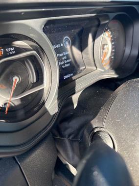 2024 Jeep Gladiator Sport S