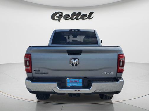 2023 RAM 2500 Big Horn Crew Cab 4x4 6'4' Box