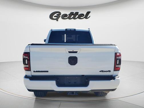 2020 RAM 2500 Laramie Crew Cab 4x4 6'4' Box