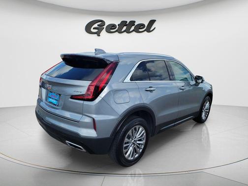 Argent Silver Metallic 2025 Cadillac XT4 Premium Luxury