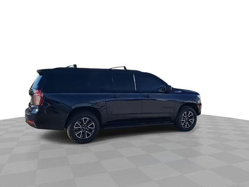2023 Chevrolet Suburban 4WD Z71