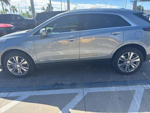 2024 Cadillac XT5 Premium Luxury