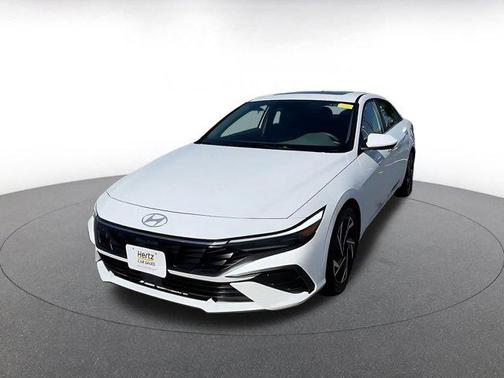 2025 Hyundai ELANTRA SEL