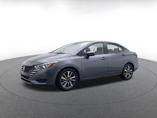 Gun Metallic 2025 Nissan Versa 1.6 SV