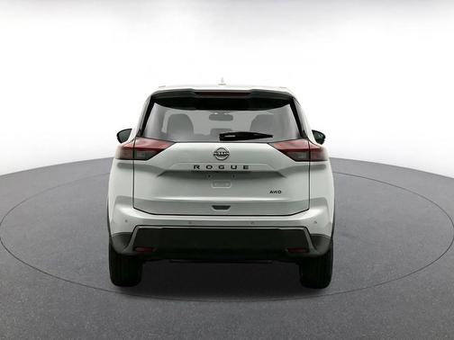 Brilliant Silver Metallic 2025 Nissan Rogue SV
