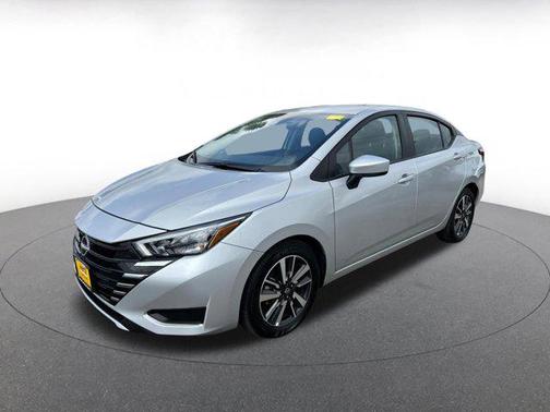 Brilliant Silver Metallic 2025 Nissan Versa 1.6 SV