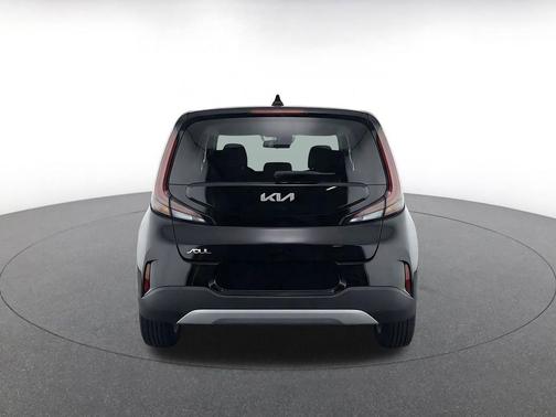 Fusion Black 2025 Kia Soul LX
