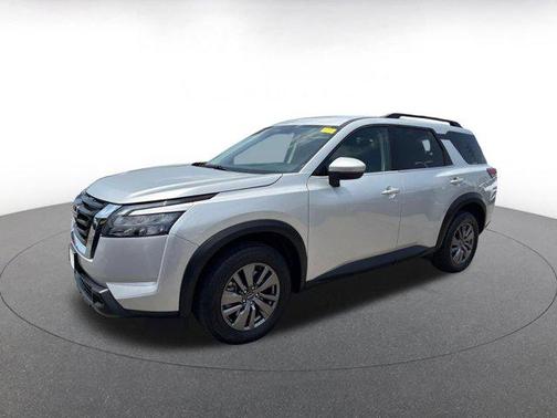 Brilliant Silver Metallic 2025 Nissan Pathfinder SV FWD