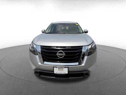 Brilliant Silver Metallic 2025 Nissan Pathfinder SV FWD