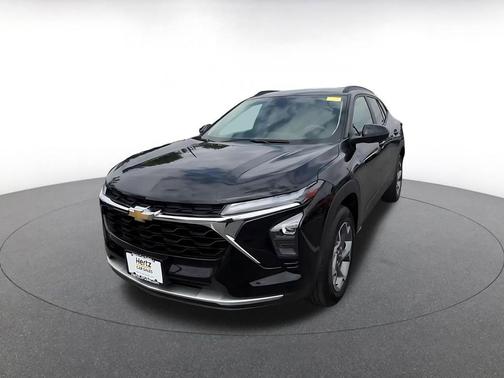 Mosaic Black Metallic 2025 Chevrolet Trax LT