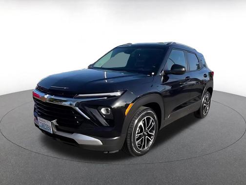 Mosaic Black Metallic 2025 Chevrolet Trailblazer LT