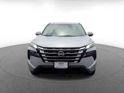 Brilliant Silver Metallic 2025 Nissan Rogue SV