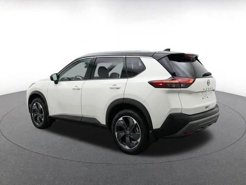 Brilliant Silver Metallic 2025 Nissan Rogue SV