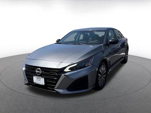 Gun Metallic 2025 Nissan Altima SV FWD