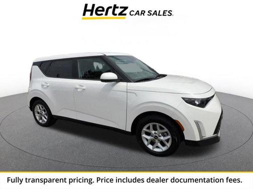 Snow White Pearl 2025 Kia Soul LX