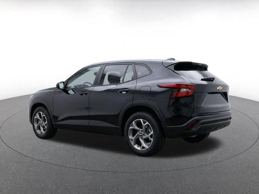 Mosaic Black Metallic 2025 Chevrolet Trax LT