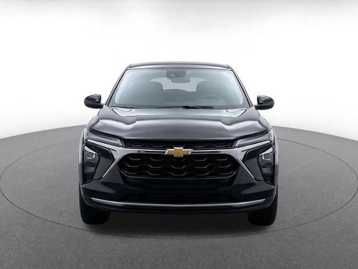 Mosaic Black Metallic 2025 Chevrolet Trax LT