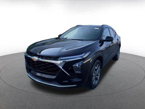 Mosaic Black Metallic 2025 Chevrolet Trax LT