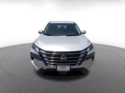 Brilliant Silver Metallic 2025 Nissan Rogue SV