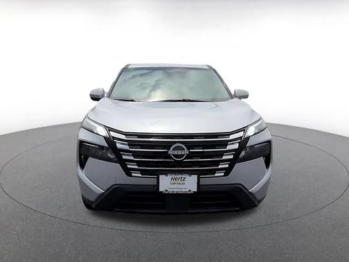Brilliant Silver Metallic 2025 Nissan Rogue SV