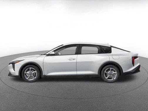 Snow White Pearl 2025 Kia K4 LXS