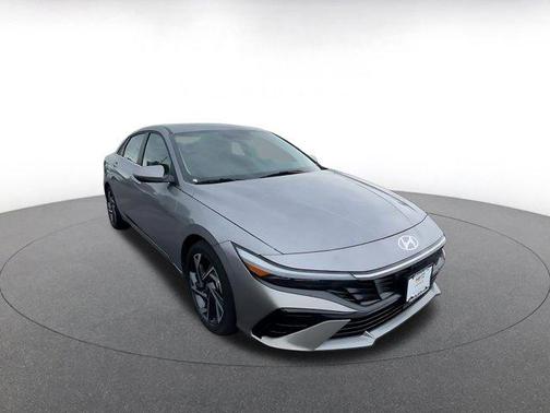 2025 Hyundai ELANTRA HEV Limited