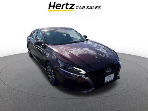 Garnet Pearl Metallic 2025 Nissan Altima SV FWD